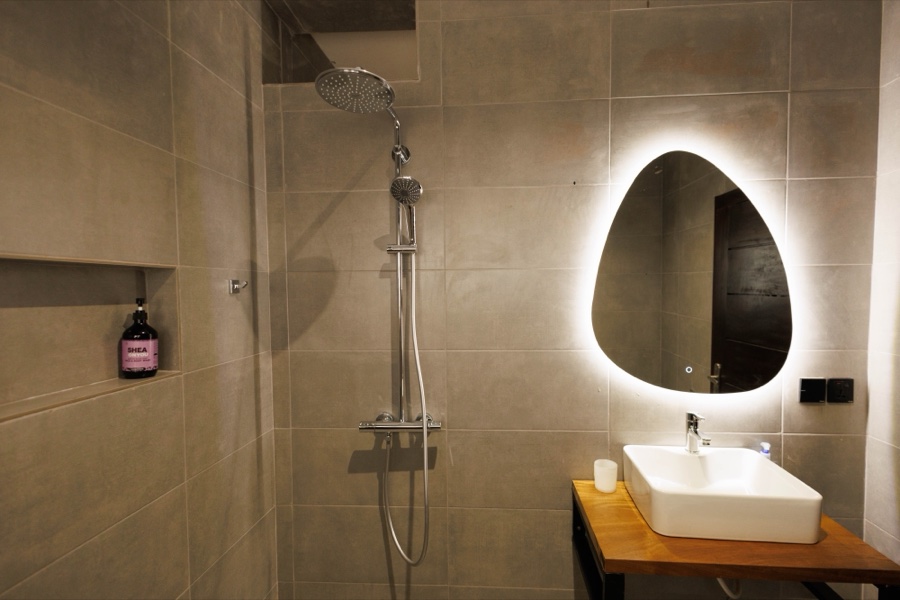 The Clay Suite, the bathroom