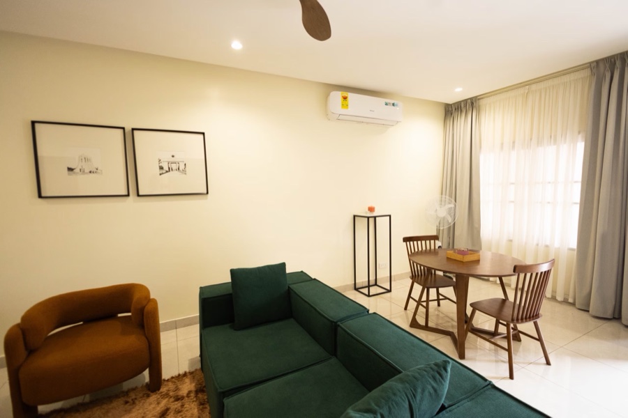 The Emerald, the living room