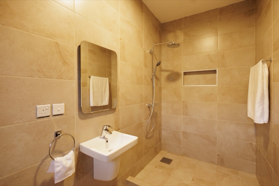 The Atelier, the bathrooms